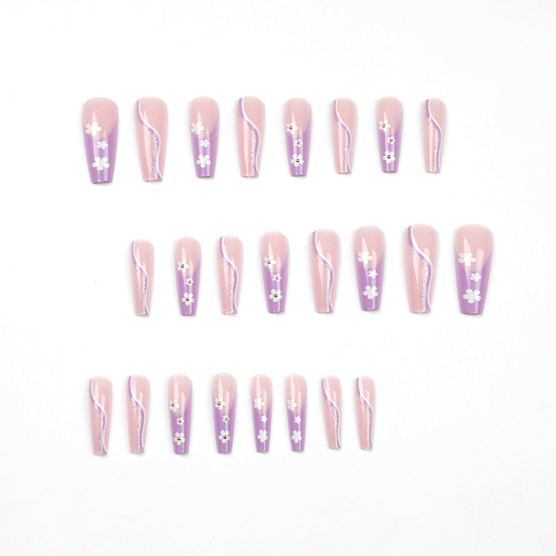 Creative nail art with floral accents Kalsten