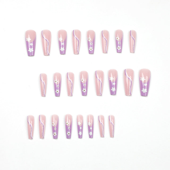 Creative nail art with floral accents Kalsten