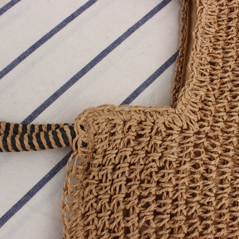 Shopping bag made of woven natural material Kalsten