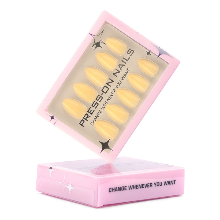 Luxurious artificial nails in elegant stiletto design Kalsten