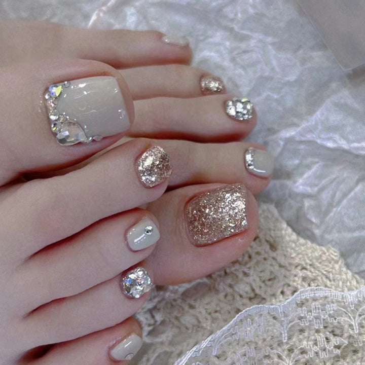 Glamorous Glittering False Nail Art Kalsten