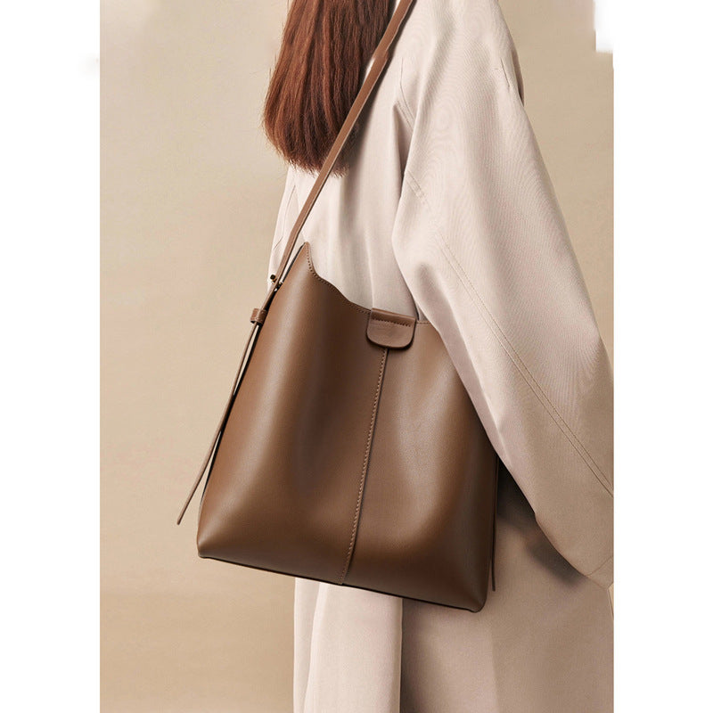 Elegant Structured Shoulder Bag Kalsten