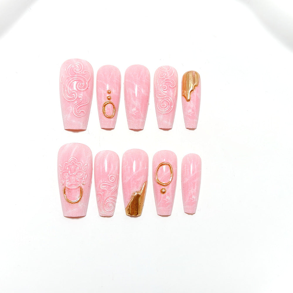 Elegant and Decorative Art Nails Kalsten