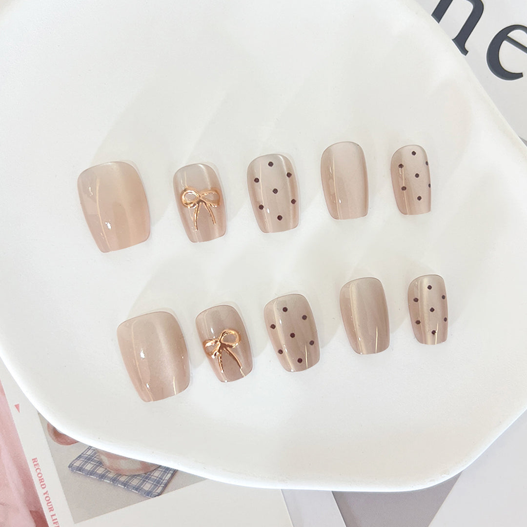 Artificial nail tips with elegant bow designs Kalsten