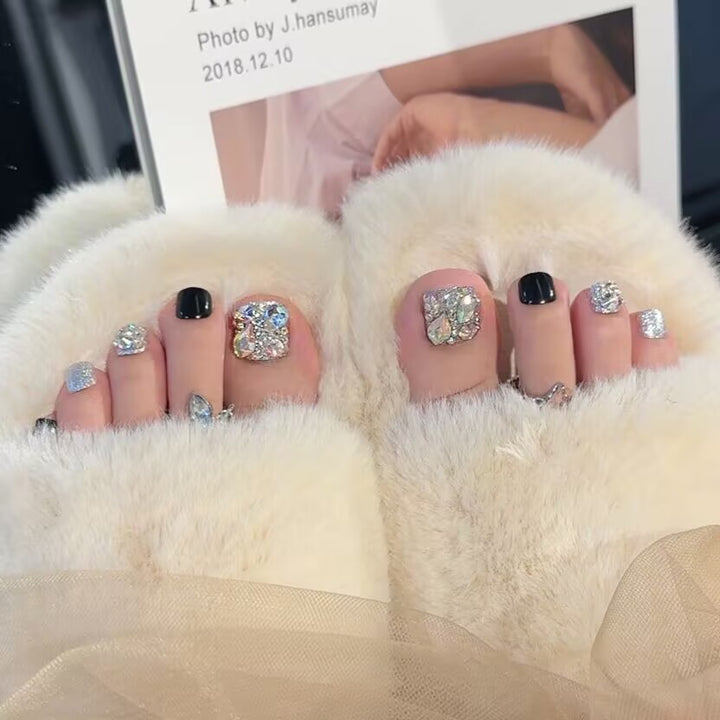 Shimmering Crystal-Embellished Press-On Toenails Kalsten