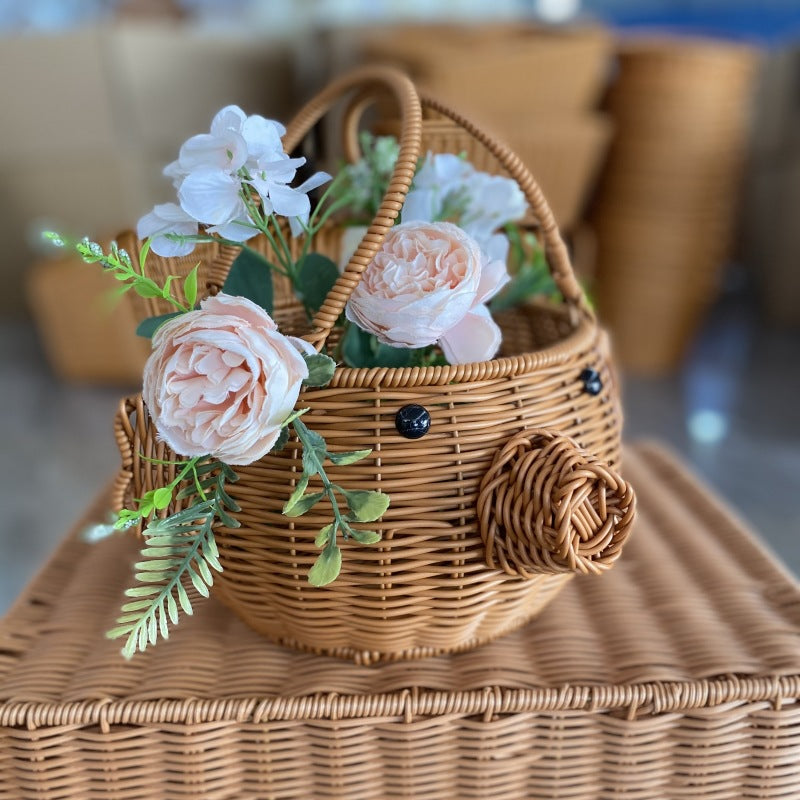 Decorative Woven Duck-Shaped Basket Kalsten