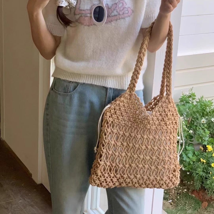 Hand-knotted shoulder bag with fine mesh design Kalsten