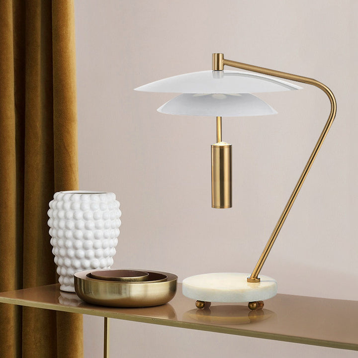 Modern Minimalist Table Lamp with Elegant Design
