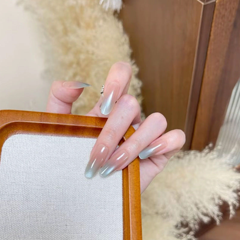 Nail art with ombre effect Kalsten
