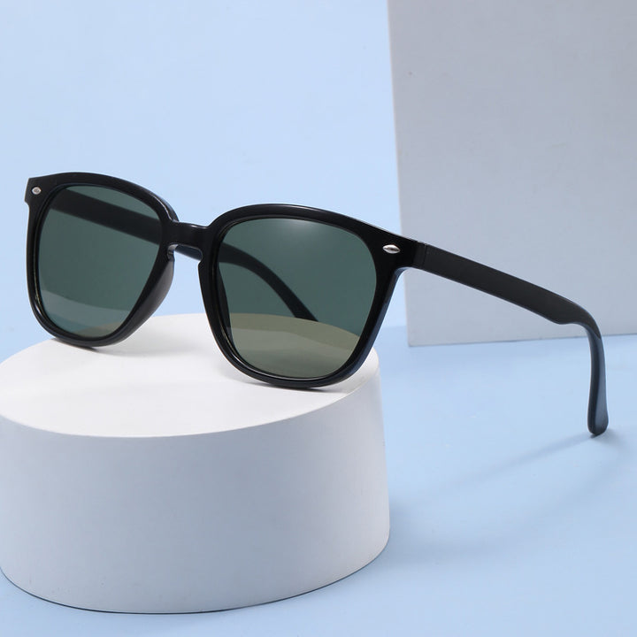 Ladies contemporary sunglasses with elegant shield design Kalsten