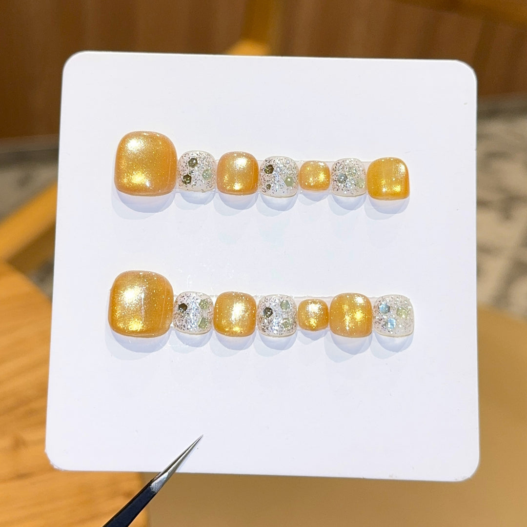 Artificial nails with glamorous glitter effect and trendy design Kalsten