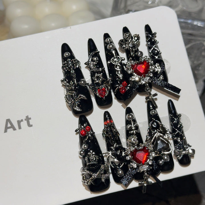 Glamorous Nail Art Extensions