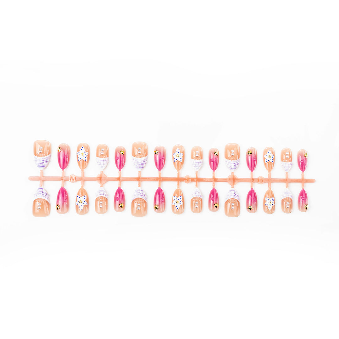 Artificial nails with floral design and glamorous accents Kalsten