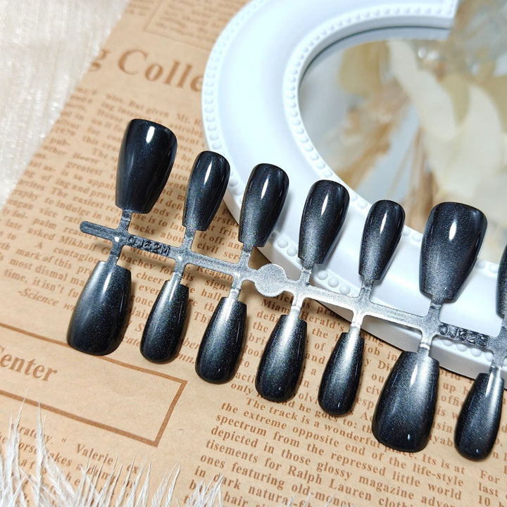 Shiny artificial nails with shimmering finish Kalsten