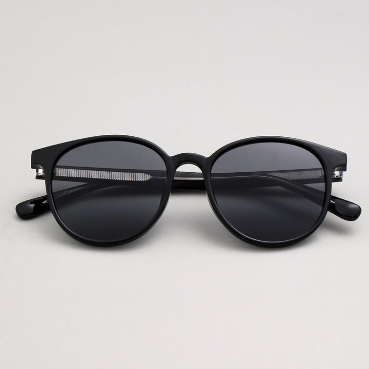 Women's fashionable sunglasses in an elegant, round design with UV protection Kalsten