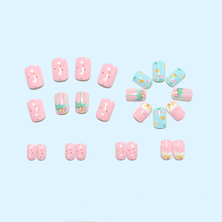 Artificial nails in creative dessert design Kalsten