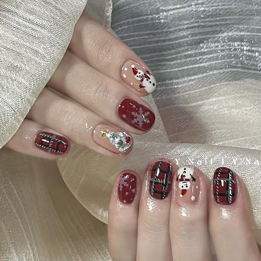Festive Holiday-Themed Acrylic Nail Art Kalsten