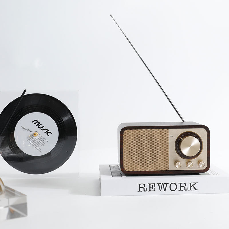 Vintage-Inspired Bluetooth Speaker