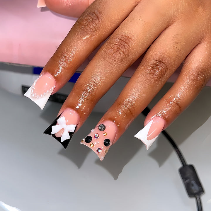 Decorative Press-On Nail Set with Elegant Design Kalsten