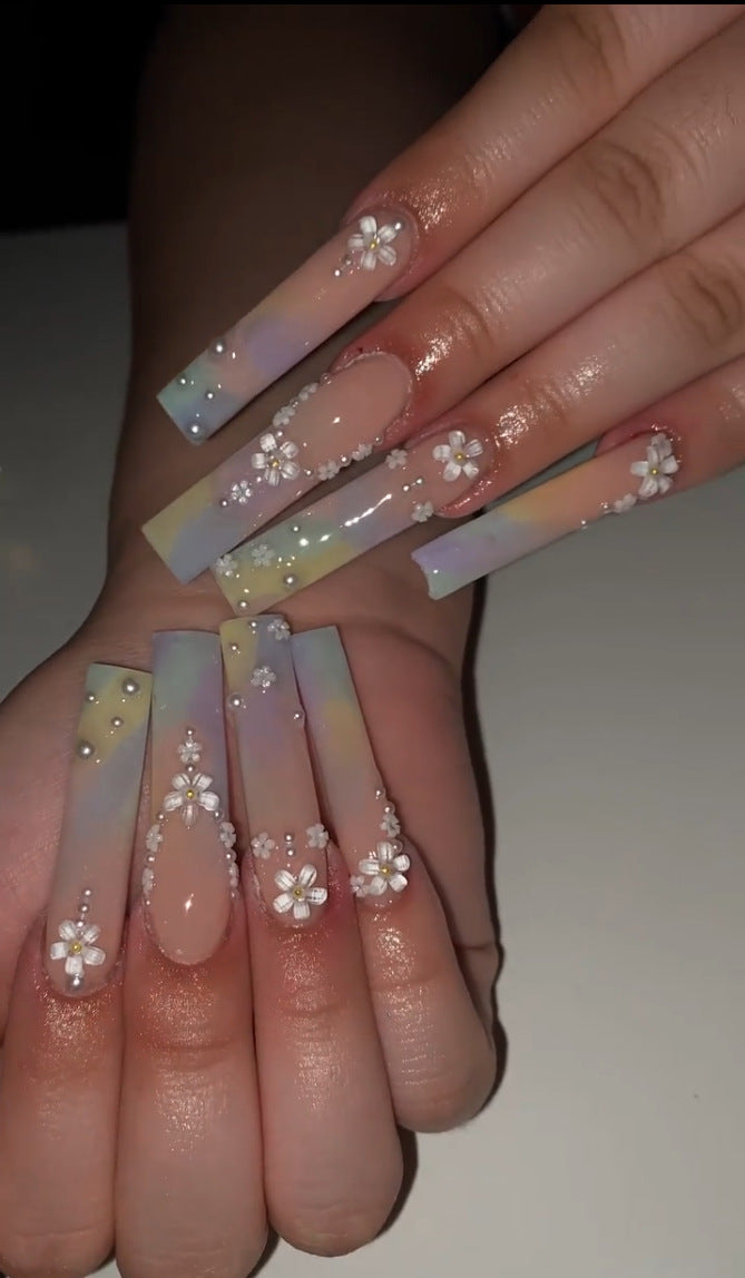 Floral-Inspired Press-On Nail Extensions Kalsten