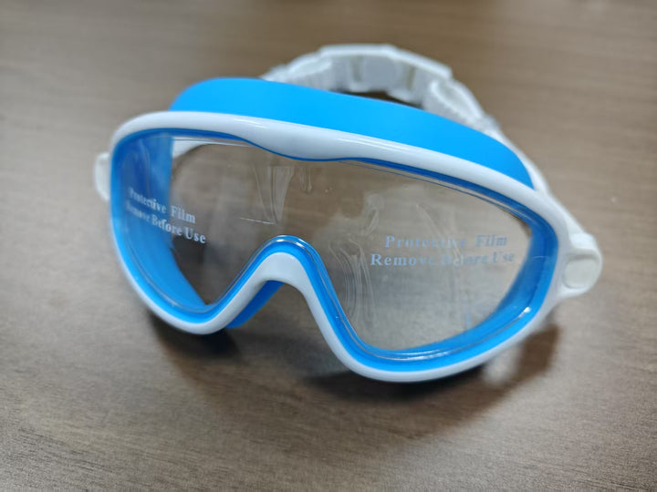 Swimming mask with wide field of vision and UV protection Kalsten