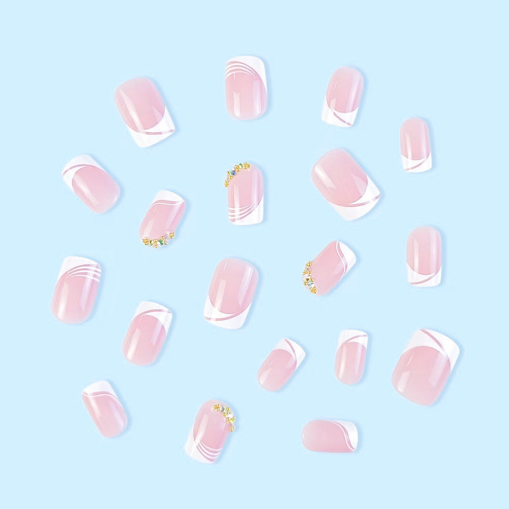 Nail art design with elegant accents Kalsten