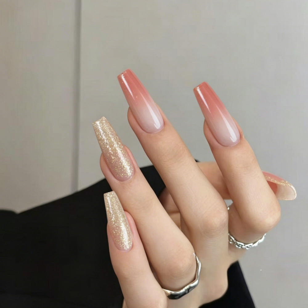 Artificial Nails in Elegant Ombre Design Kalsten