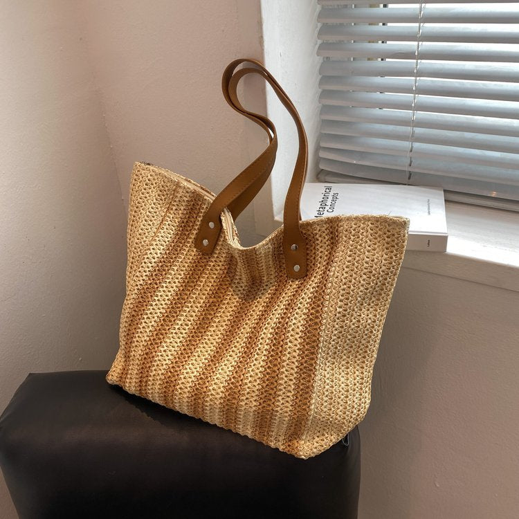 Spacious shopper bag with leather accents Kalsten