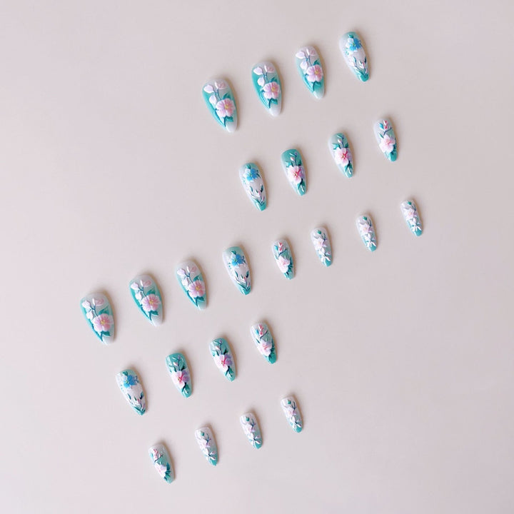 Elegant Nail Art Kalsten