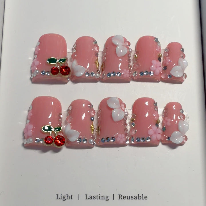 Decorative Floral Press-On Nail Set