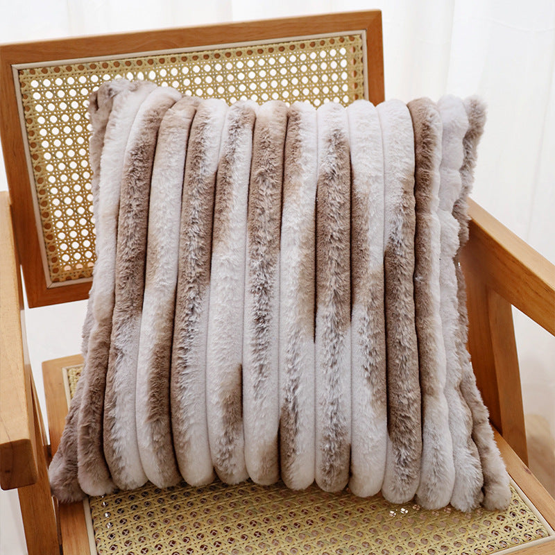 Square cushion cover made of wavy artificial fur with ribbed tube structure Kalsten