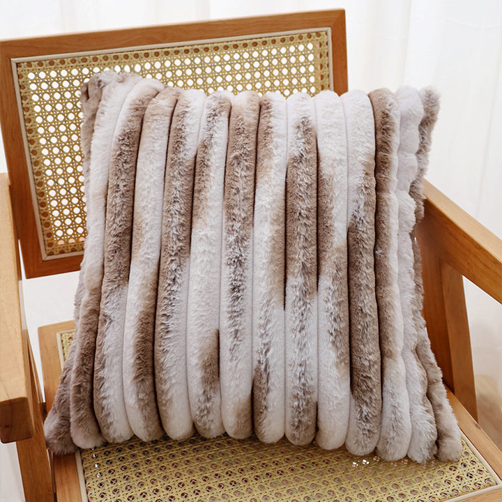 Square cushion cover made of wavy artificial fur with ribbed tube structure Kalsten