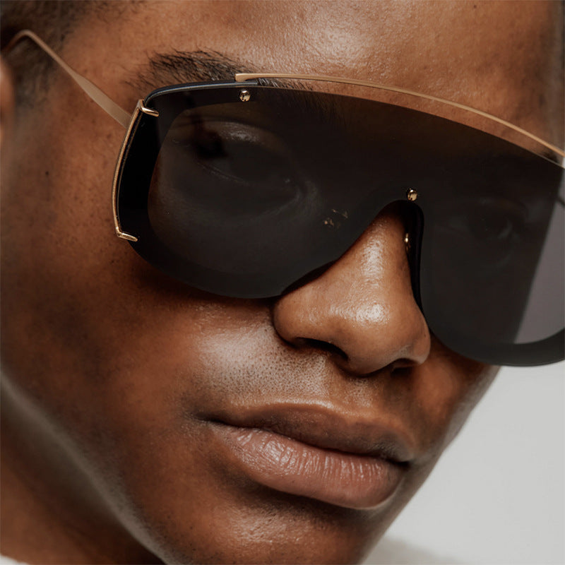 Women's masculine sunglasses with fashionable gradients and golden details Kalsten