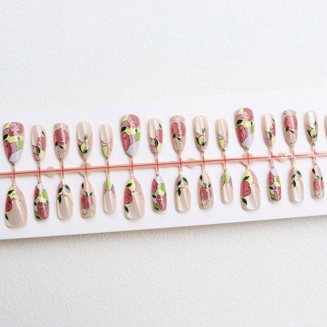 Floral Themed Press-On Nail Art Set Kalsten