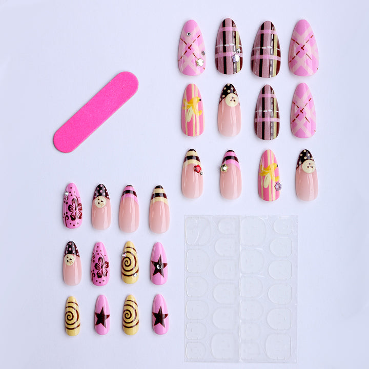 Artificial nails with playful 3D elements Kalsten