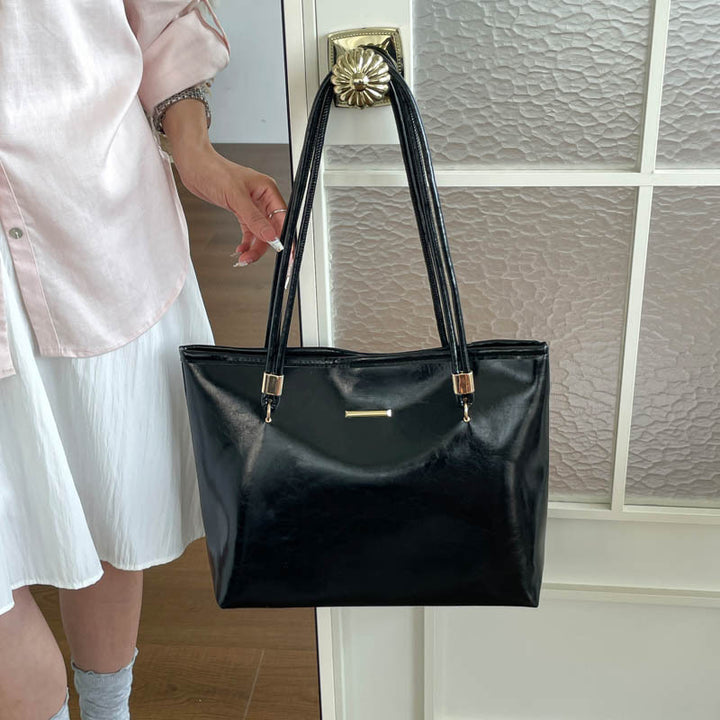 Elegant Glossy Handbag