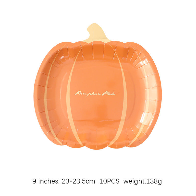 Pumpkin-shaped paper plate for Thanksgiving