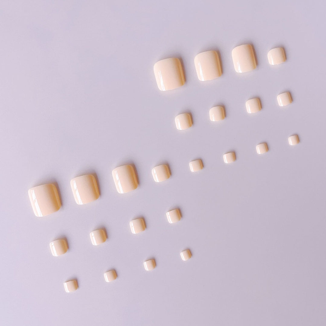 Art nail set with high-quality, smooth finish Kalsten