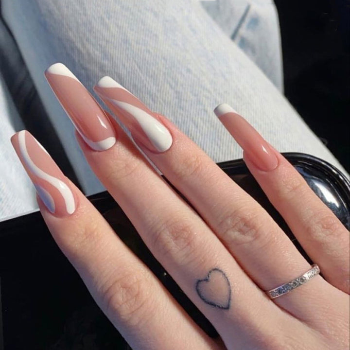 Nail art set with stylish wave lines Kalsten