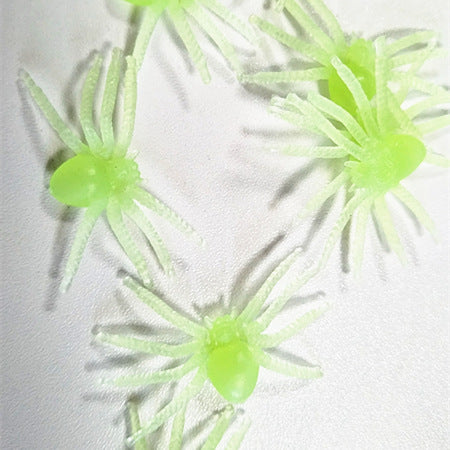Realistic Glow-in-the-Dark Spider Decoration Kalsten