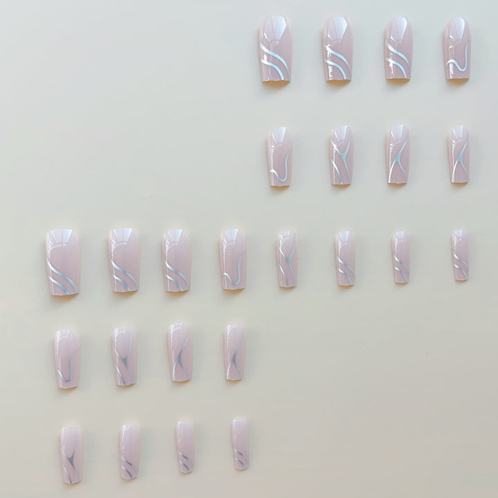 Artificial nail set with elegant 3D designs and high-gloss accents Kalsten