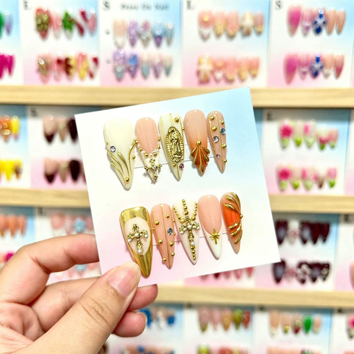 Artistic Press-On Nail Art Set with Decorative Elements