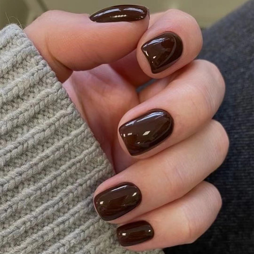 Elegant Nail Art with Gloss Finish Kalsten