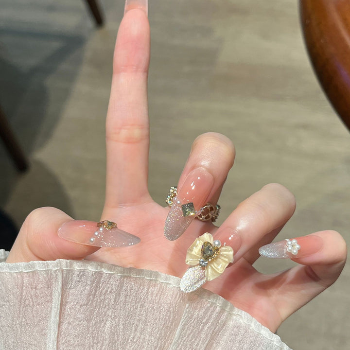 Glamorous Rhinestone-Embellished Nail Art Extensions Kalsten