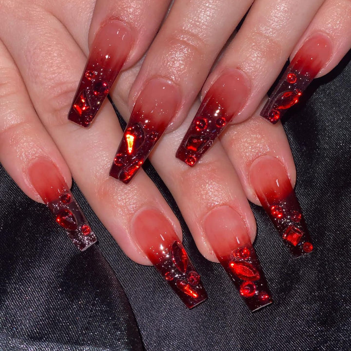 Glamorous nail art with crystal design Kalsten