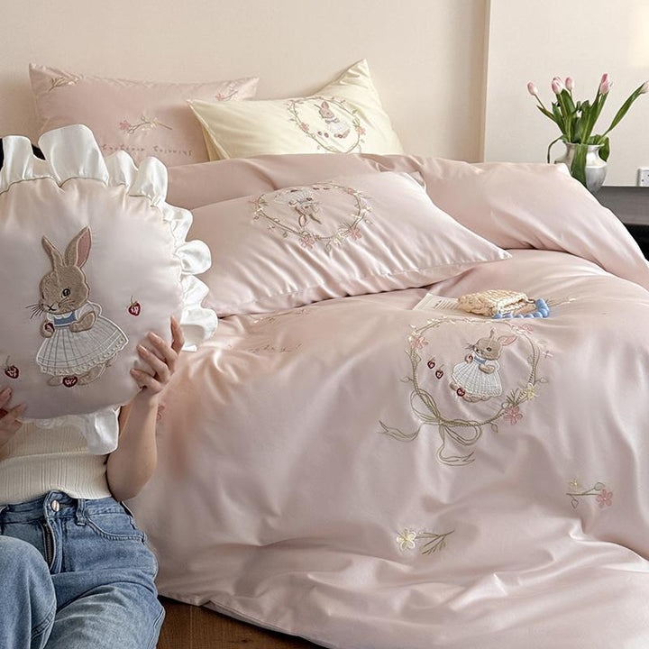 Embroidered satin bedding set with cute bunny motif