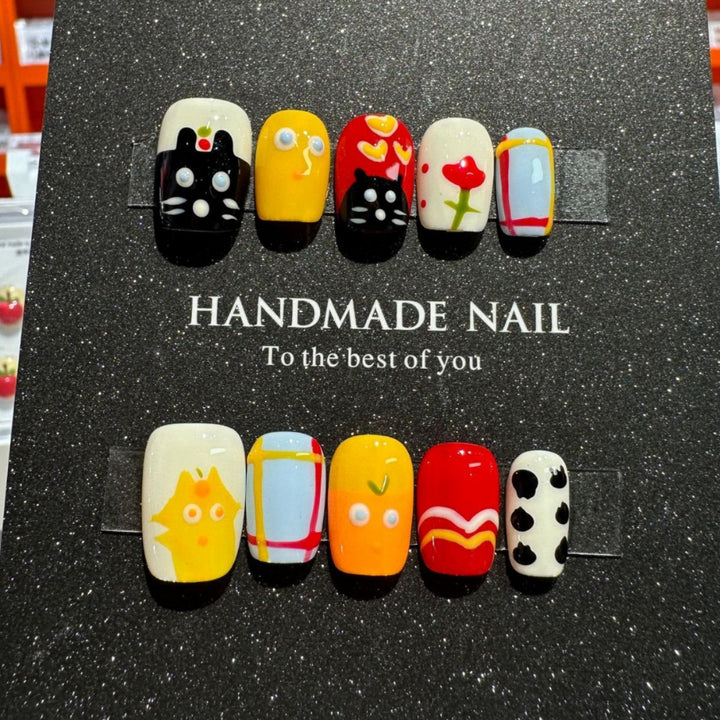 Artistic Character-Themed Press-On Nail Set