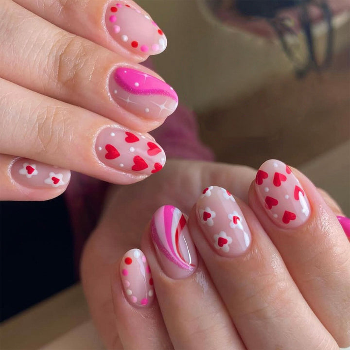 Romantic Heart-Themed Press-On Nail Art Kalsten