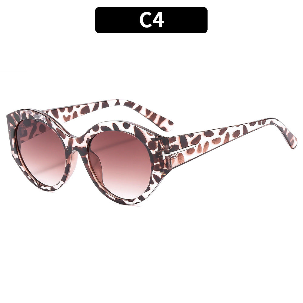 Fashion-Forward Gradient Sunglasses