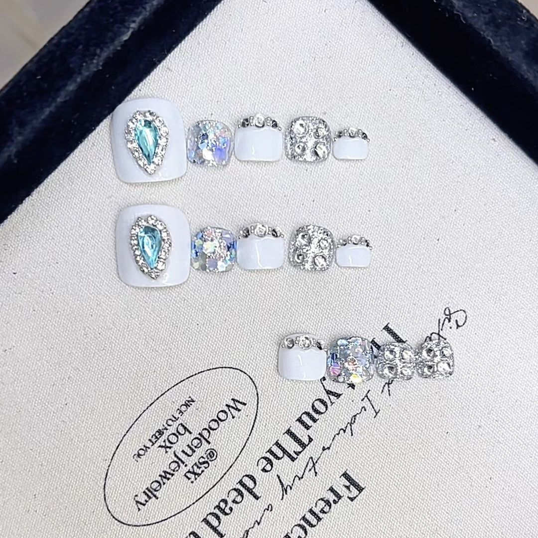 Rhinestone-Embellished Press-On Nail Set Kalsten